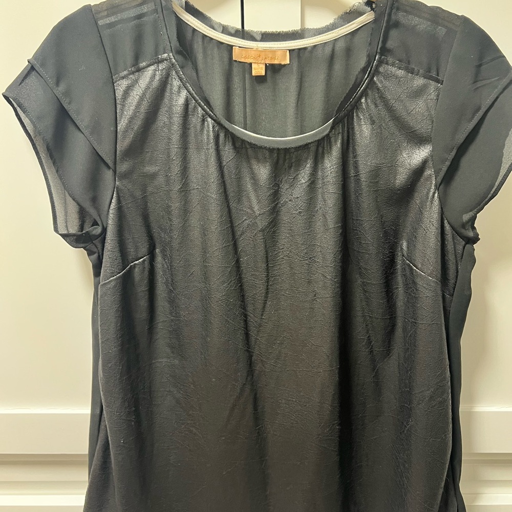 Gibson Latimer faux leather Cap Sleeve Relaxed Blouse size S